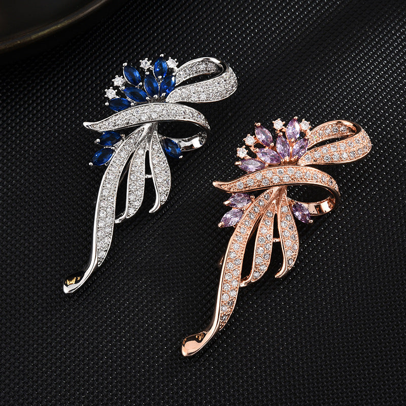 Luxurious zircon Brooch